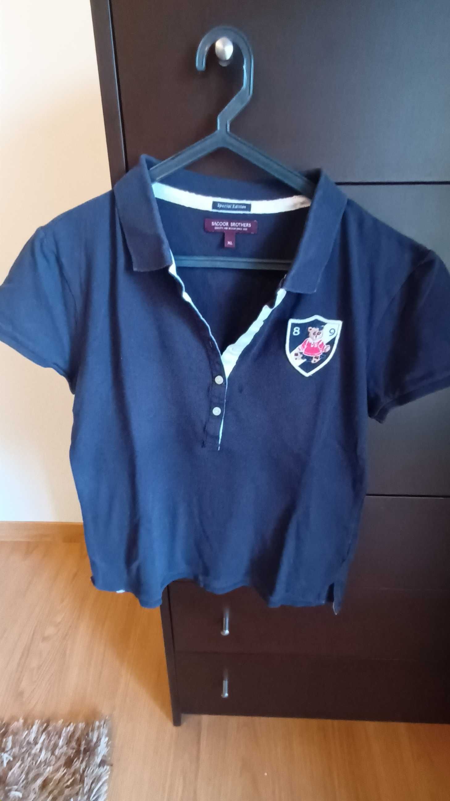 Polo  em azul escuro da Sacoor