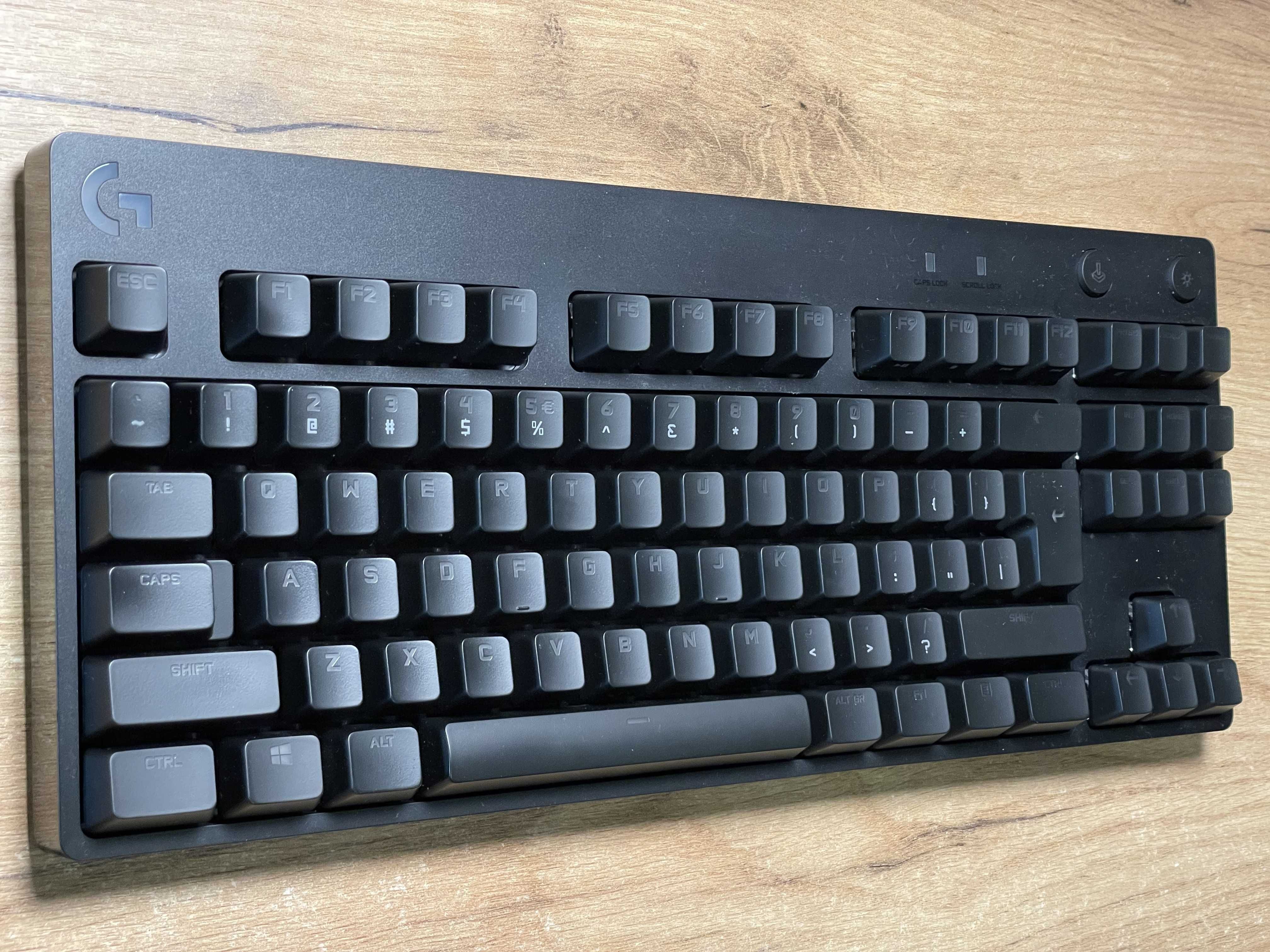 Клавіатура Logitech G PRO RGB GX Tactile стан дуже гарний
