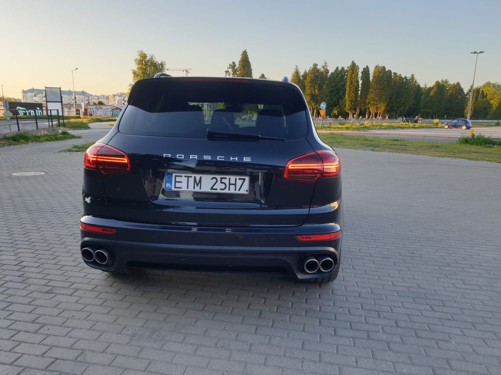 Porsche Cayenne S Diesel 2015r (385 KM)