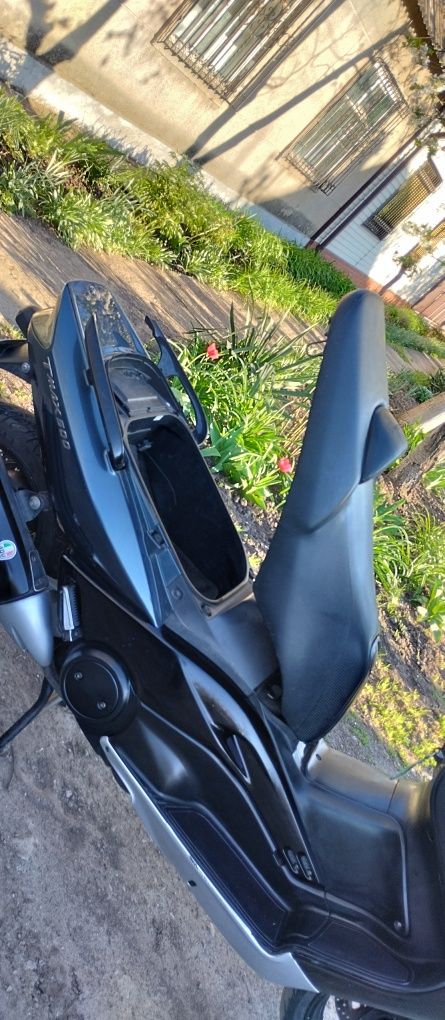 Yamaha T-max 500