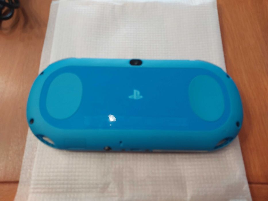 Konsola Sony PS Vita AQUA BLUE + karta 8 gb + gry