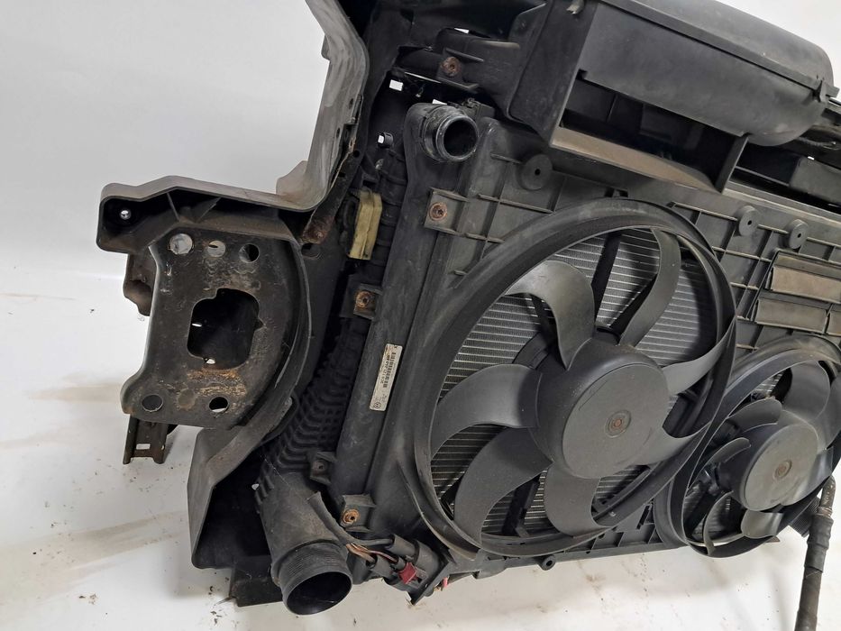 Pas przedni kompletny wentylator chłodnica VW Passat B7 2.0 1.6 TDI