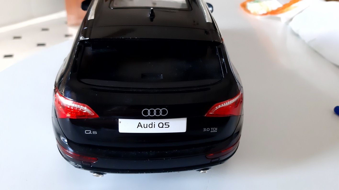 Audi Q5 escala 1/14