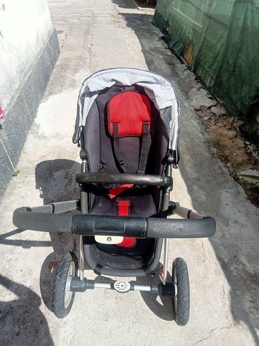 Vendo carrinho de bebé