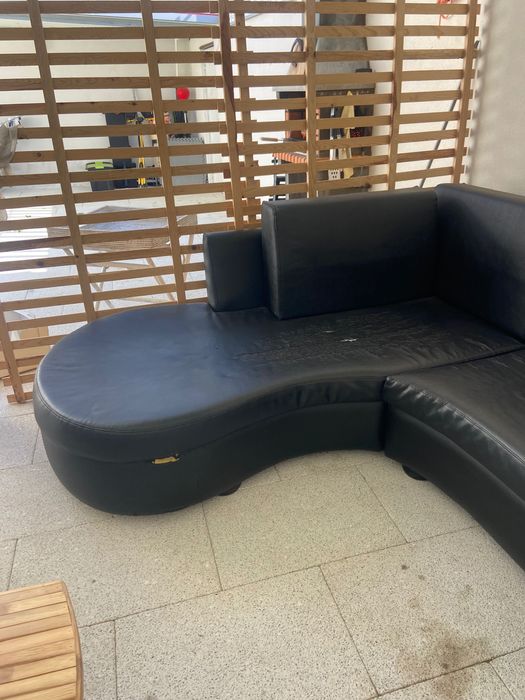 Sofá preto usado