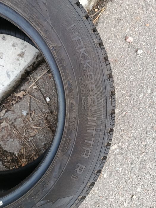 Продам 4 шини 205/60/16 96R Nokian Hakkapelitta R3