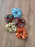 Julia Żugaj Gumki do włosów, scrunchies
