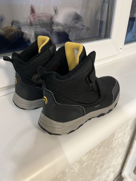 Чоботи на хлопчика 37р 24см