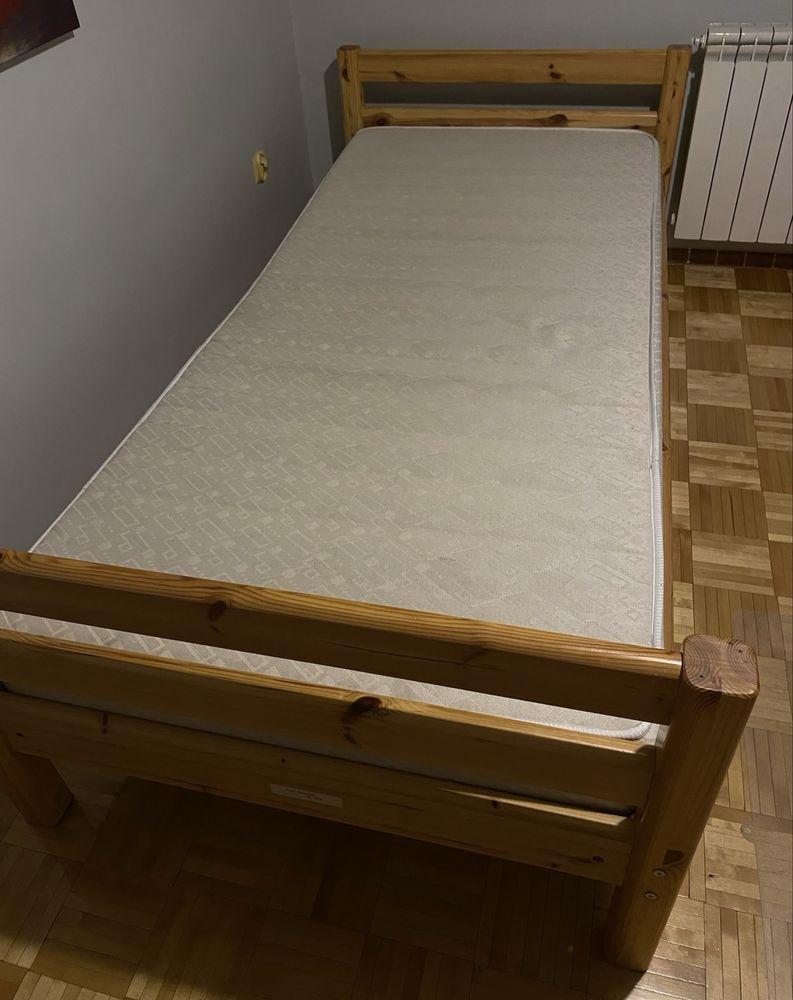Łóżko drewniane sosnowe jedynka i szafka nocna