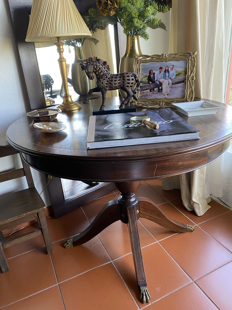 Mesa de madeira  Extensível com pés em latão