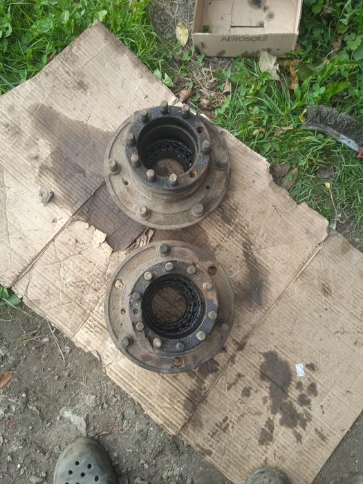 Продам ступіци паз за3205  газ 53 з підшипниками