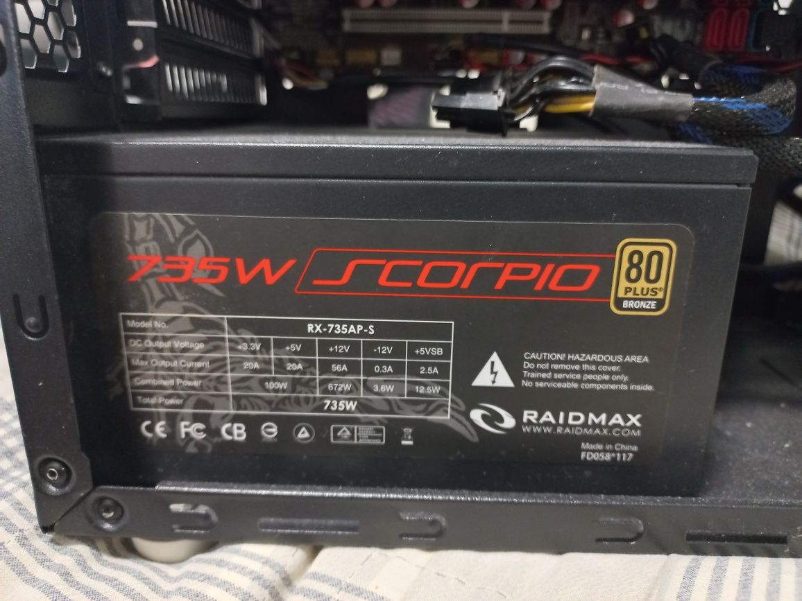 Блок живлення Raidmax Scorpio 735W (RX-735AP-S)