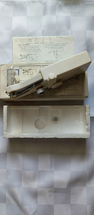 Turystyczna maszyna do szycia