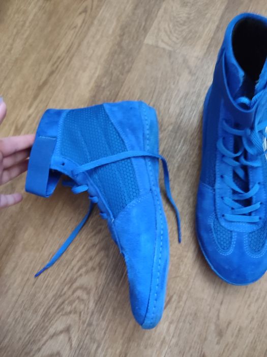 Продам борцівки 38 розміру