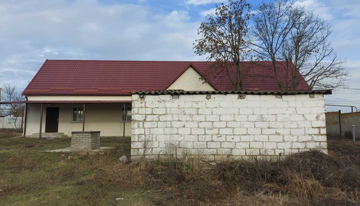 складське приміщення, база, їдальня, готель