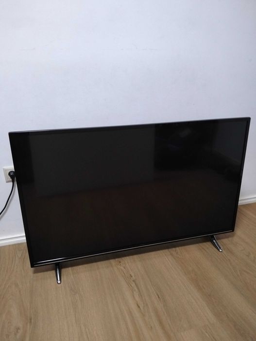 Tv muito estimado "49"