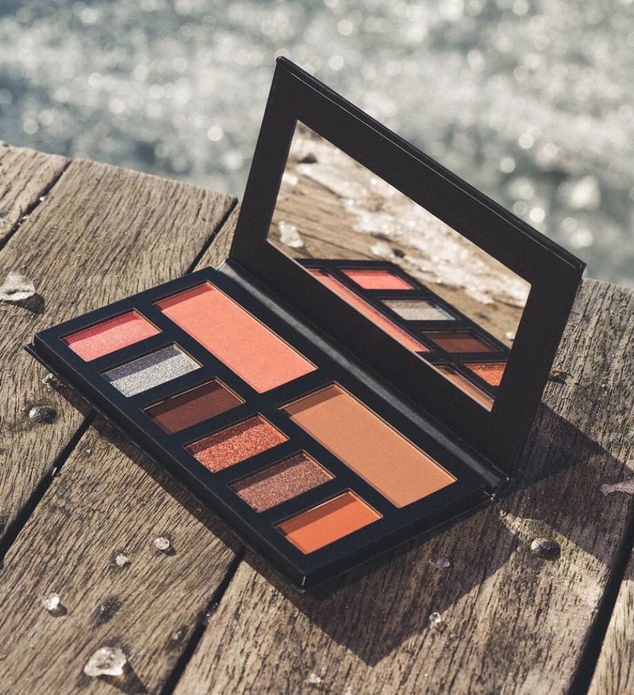 PHASE ZERO MAKEUP
Bare Necessities  Paleta cieni limitowana