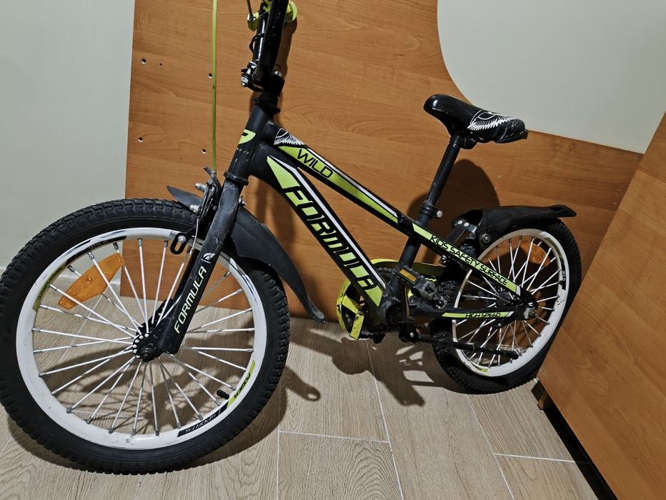 Продам дитячий велосипед 18 колеса