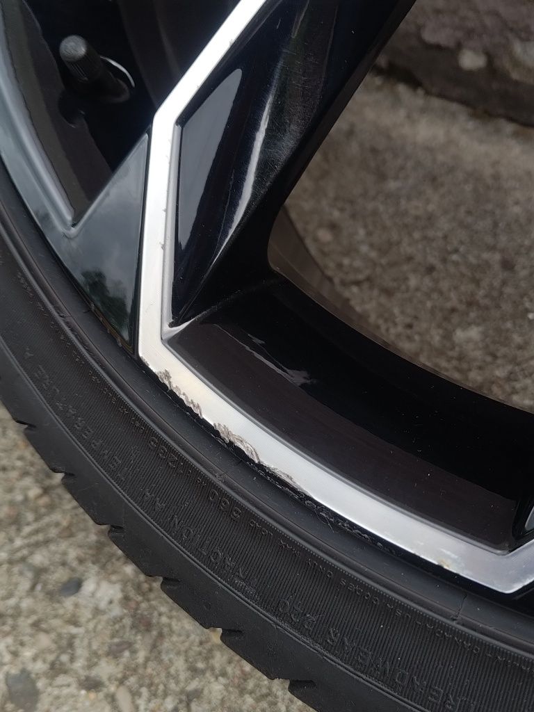 Felgi Skoda RS + opony Pirelli P Zero R19