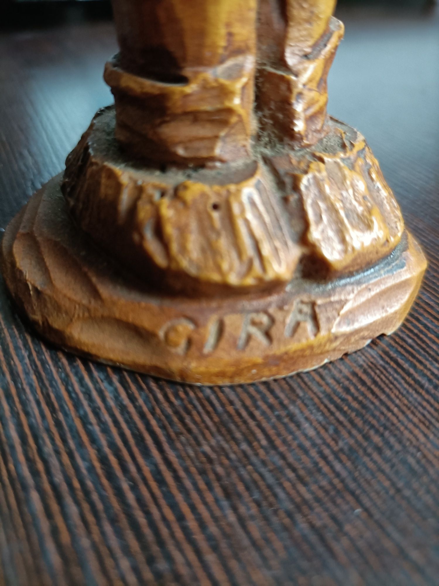 Figurki sygnowane