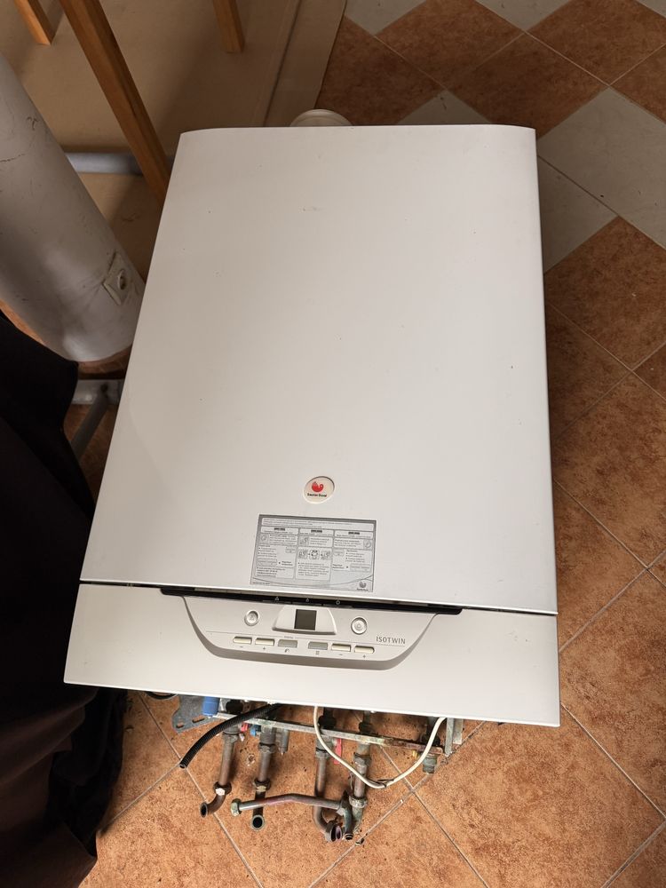 Piec kocioł Centralnego Ogrzewania Saunier Duval ISOTWIN F 25 H-MOD