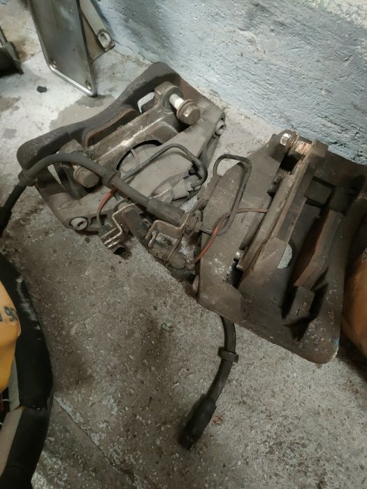 Audi A4 B6 B7 A6 C5 swap hamulce 320 mm zaciski jarzma przód
