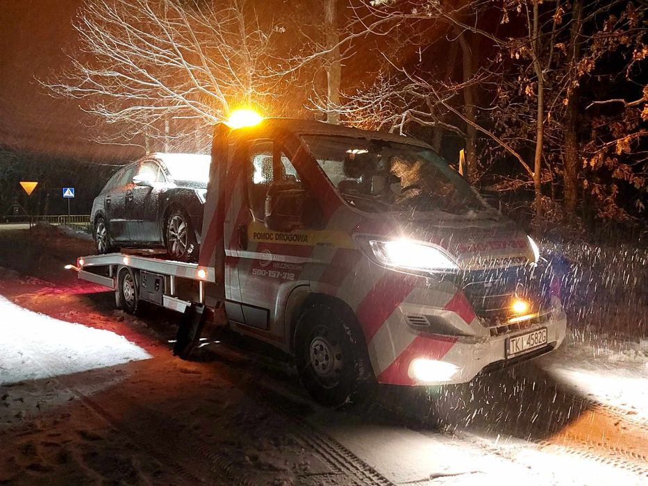 Pomoc Drogowa Transport Aut Wymiana kola Awaryjne Odpalanie