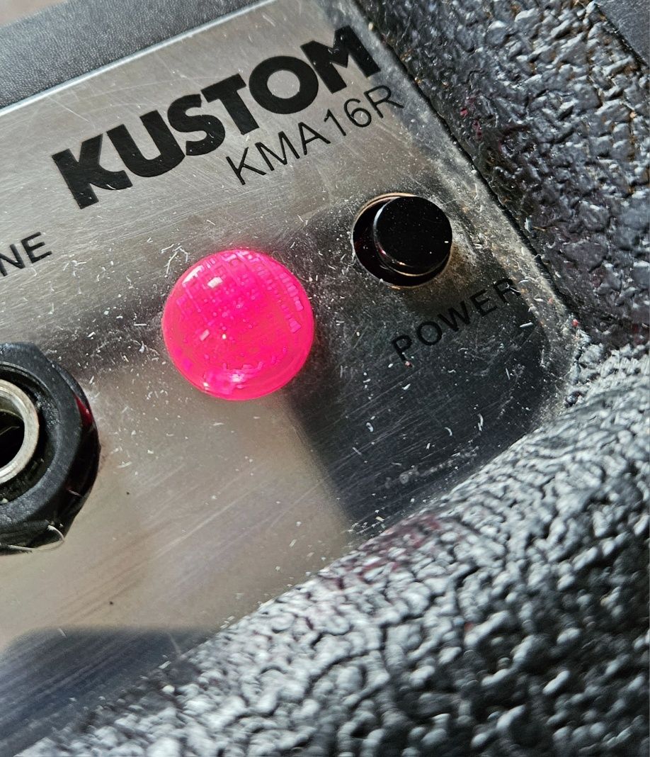 Wzmacniacz Kustom KMA16R do keyboardu, wokalu, perkusji elektronicznej