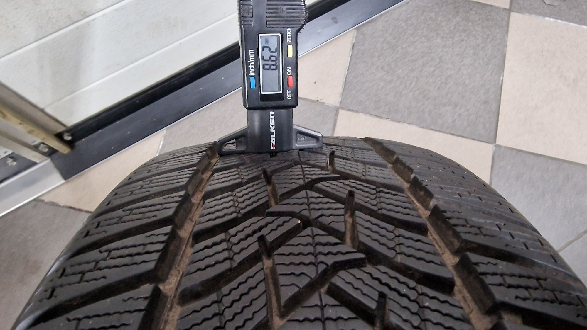 Opona Zimowa Dunlop Winter Sport 5 225/50R17 ,2319 1sztuka