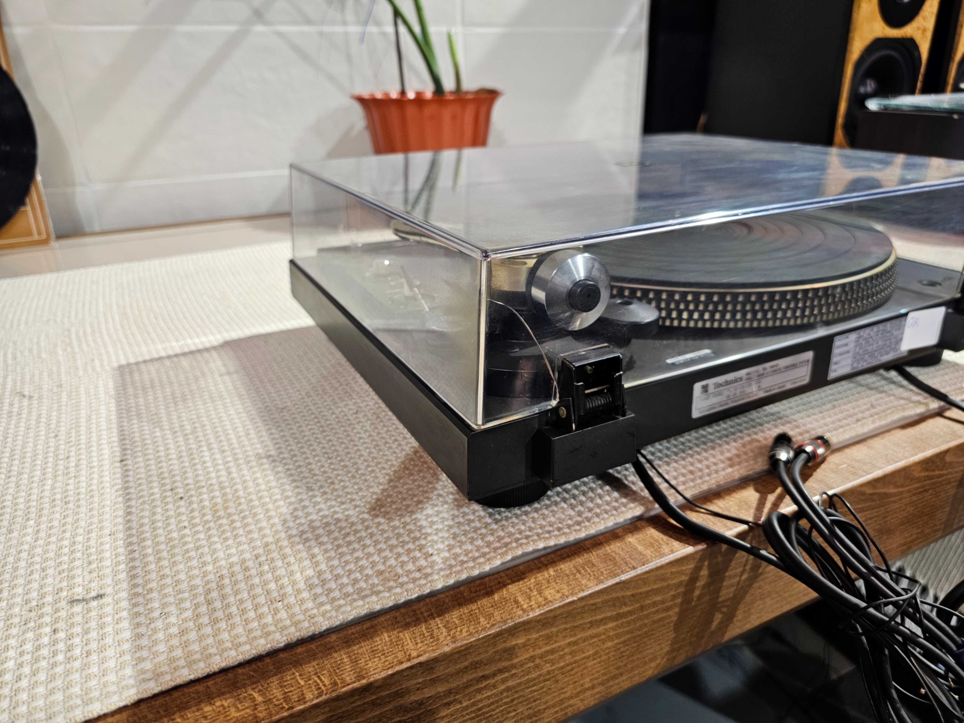 Програвач Technics SL-1900 Fully-Automatic Direct-Drive Turntable