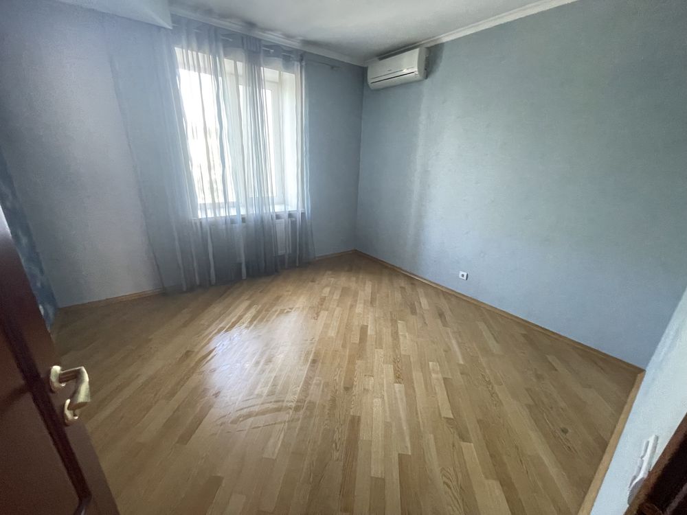 Продам 3к квартиру в центре Запорожья