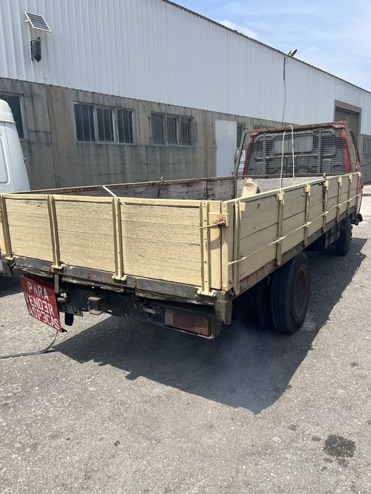 Toyota BU 30 C.2.5 D Ano 1982