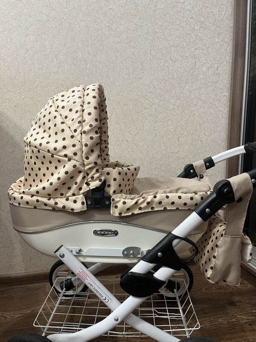 Коляска для кукол