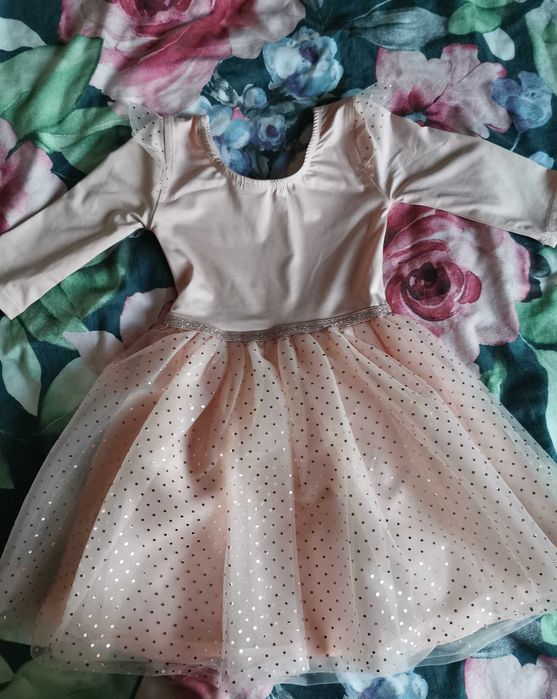 Tiulowa sukienka 110