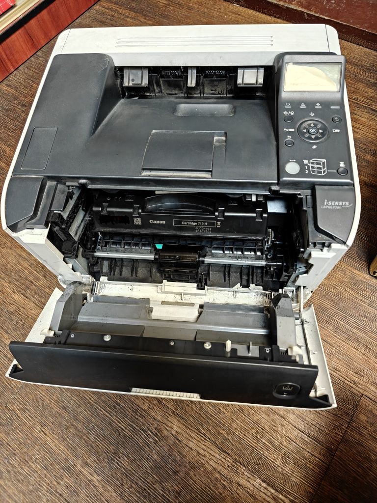 Canon i-SENSYS LBP6670dn