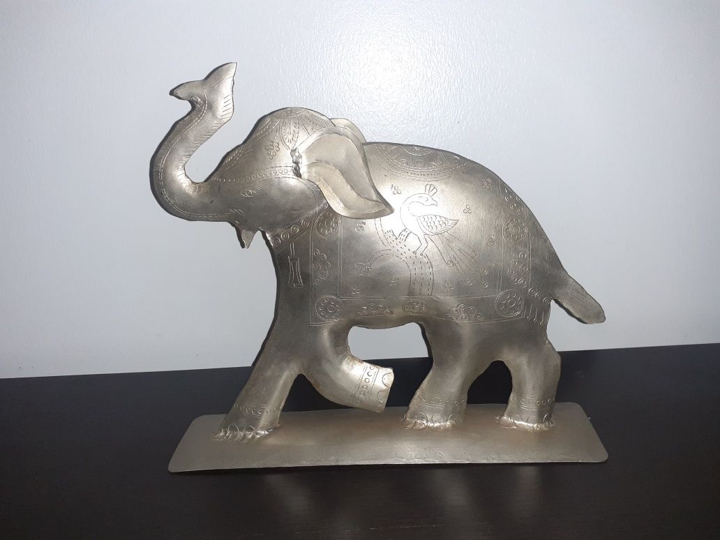 Elefante de ferro feito à mão