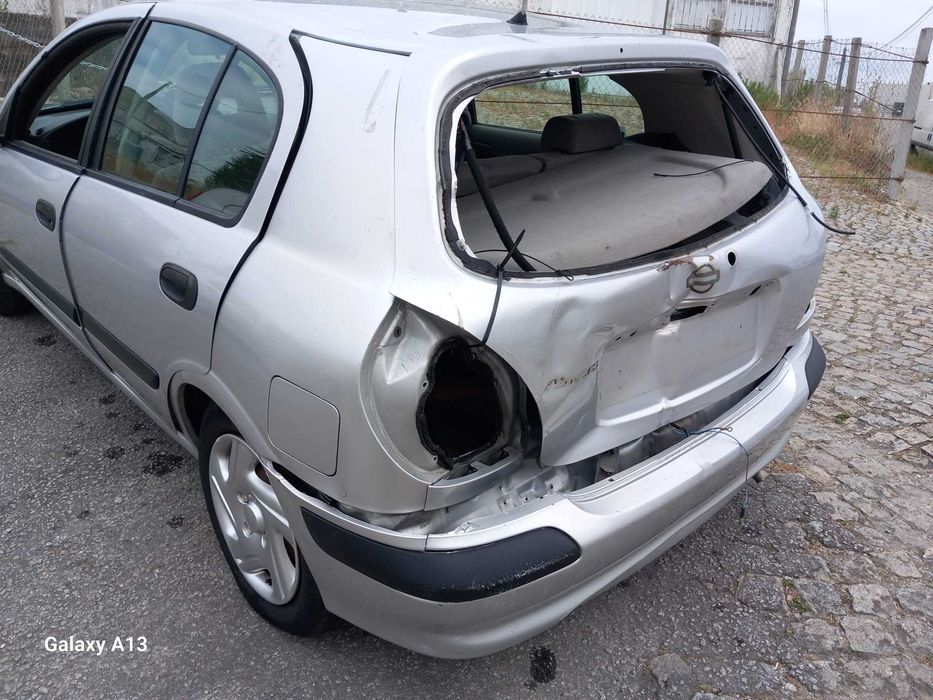 NISSAN Almera 1.5 Gasolina