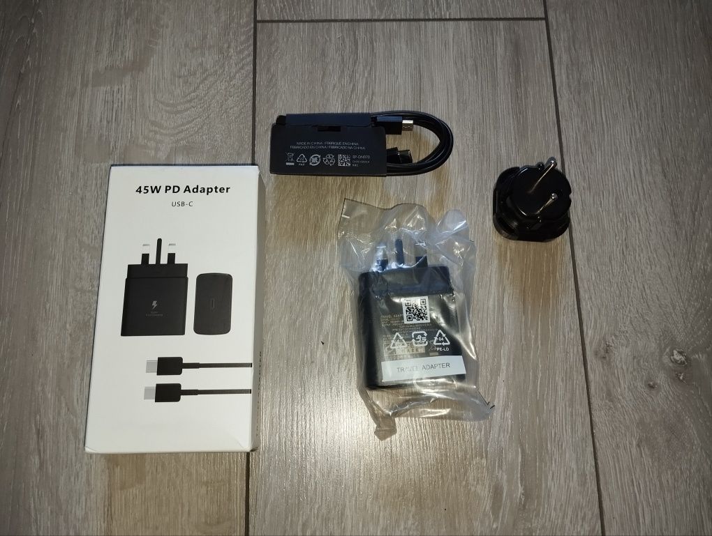 Ładowarka USB-C nowa