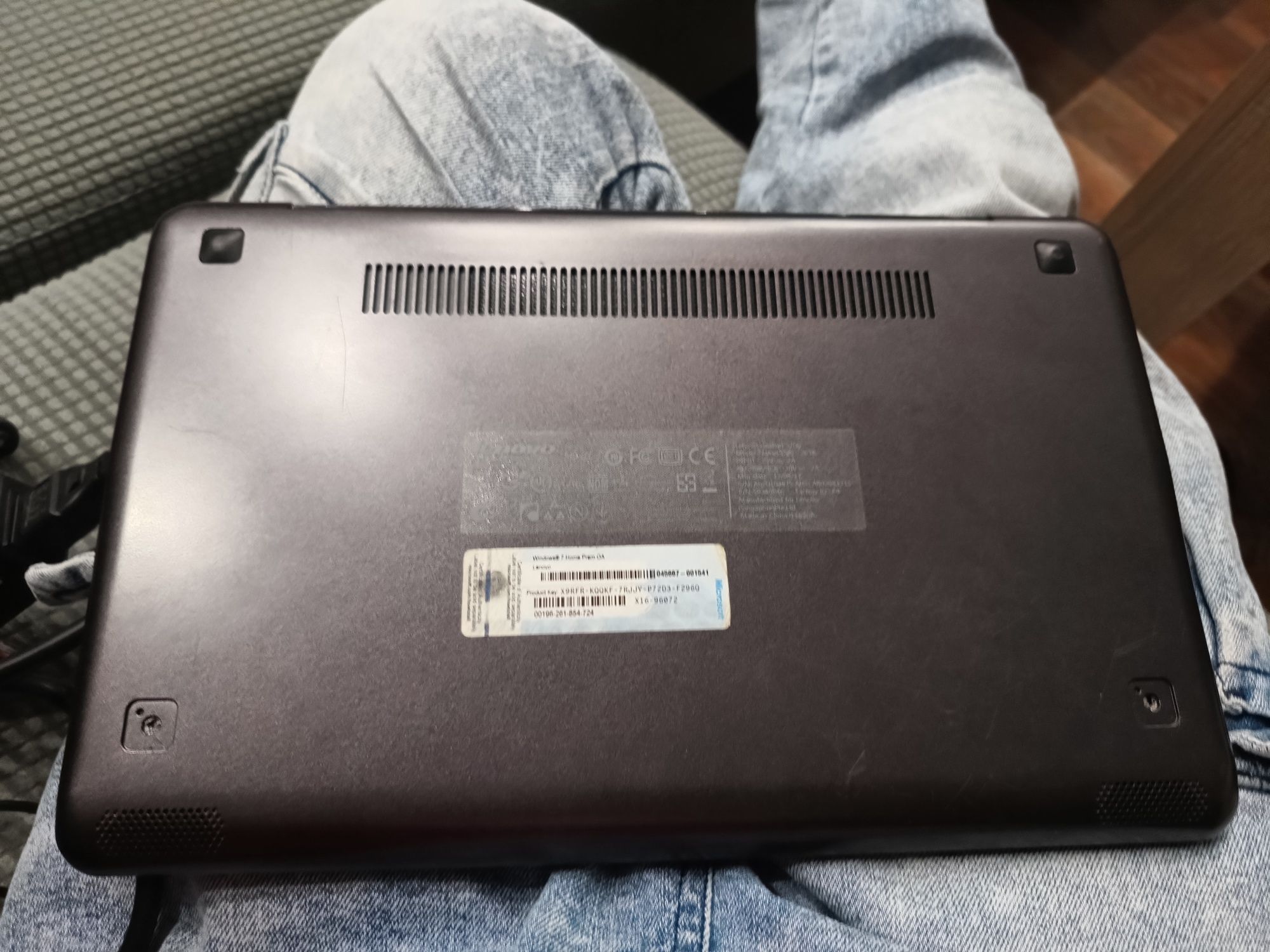 Sprzedam notebooka Lenovo