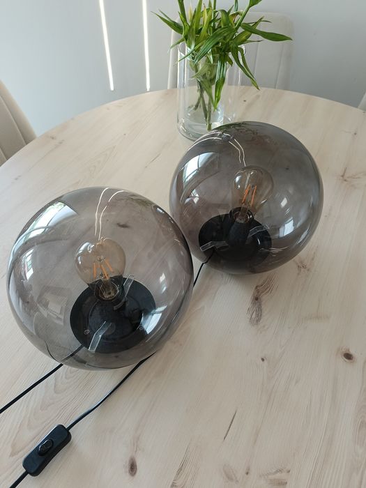 Dwie lampki nocne lampy stołowe