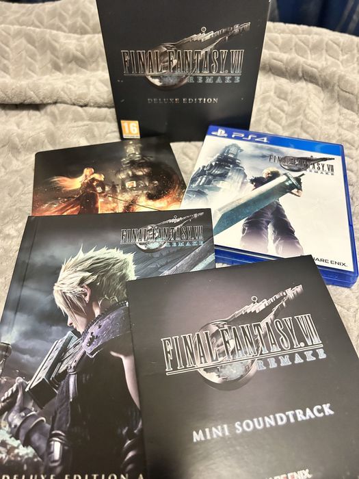 Final Fantasy VII Remake Deluxe edition