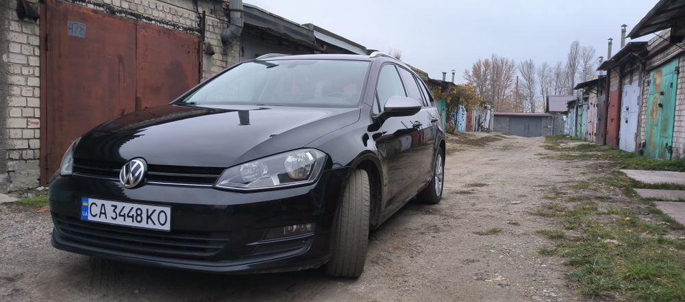 Гольф 7 2013 года 1.2 бензин 6 мкп универсал.
