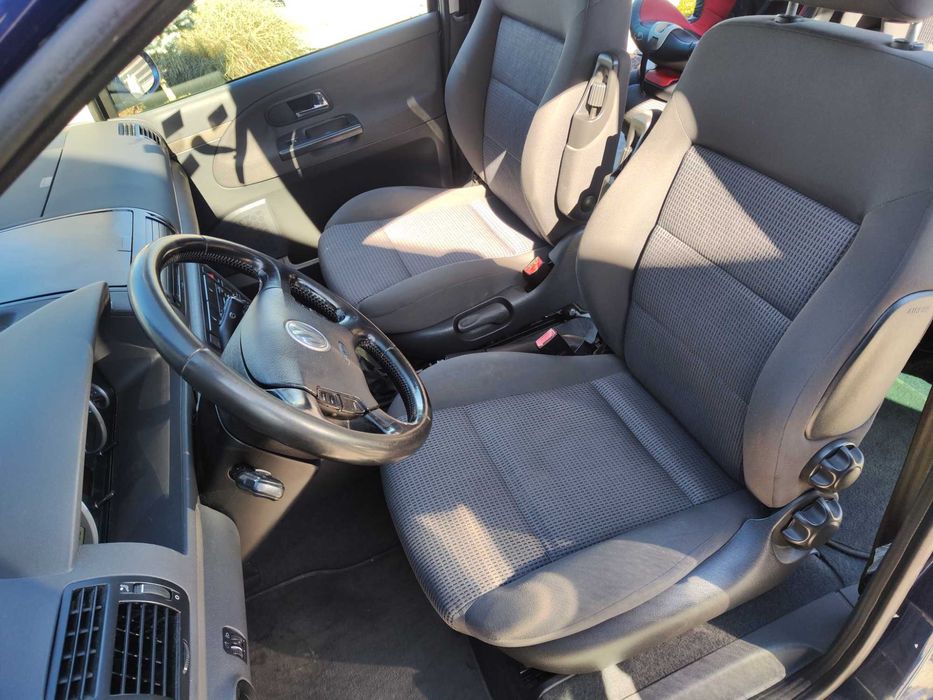 VW - Sharan 1.9 TDI - 115 , 7-mio osobowy , 4motion 4x4 .