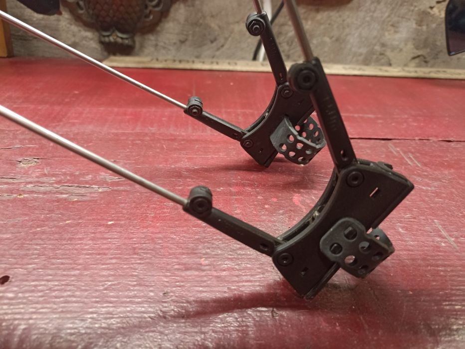 Болотники крылья!