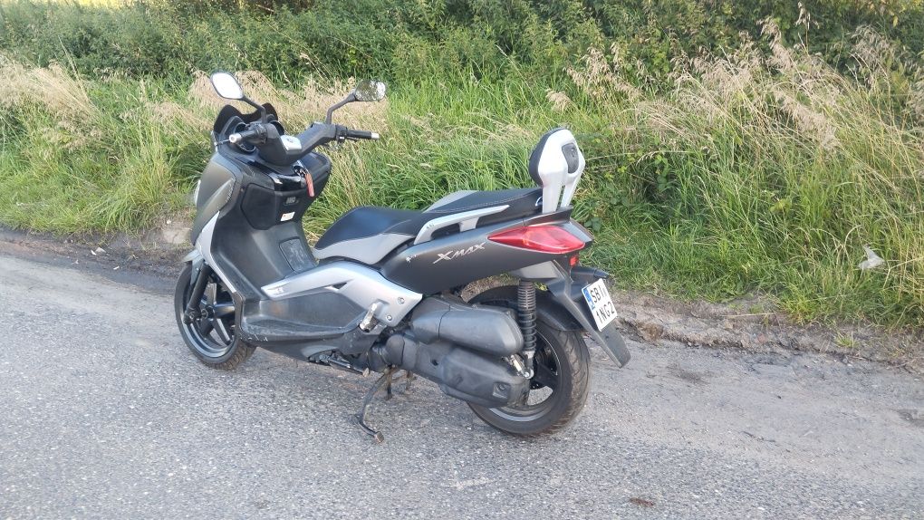 X- Max125 Prywatnie niski przebieg super stan nowe opony