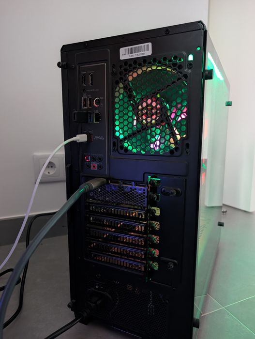 Torre Gamer/ Workstation – Ryzen 7 5800X, RTX 3060 Ti, 32GB RAM, 2,5TB