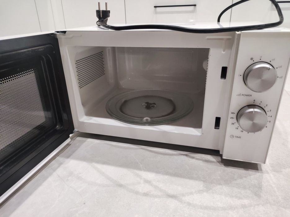 Kuchenka mikrofalowa Amica amgf20m1w