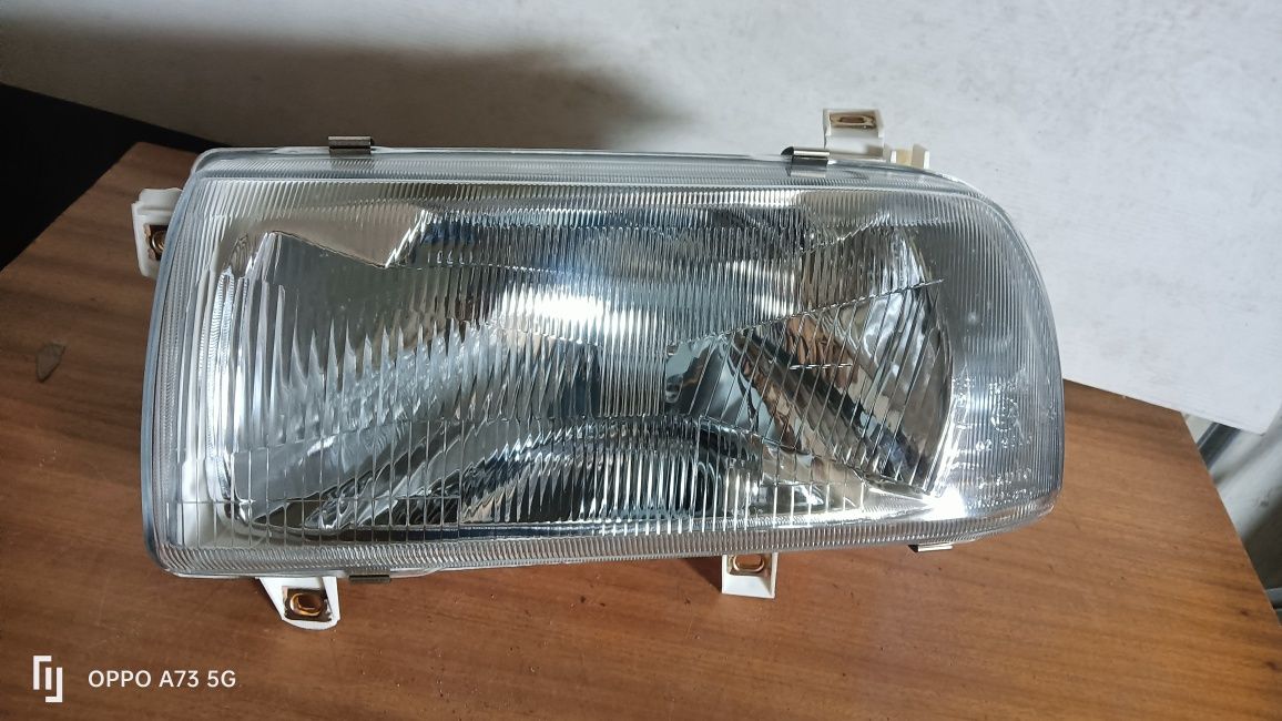 Farol VW vento ótica 1992 óptica Esq