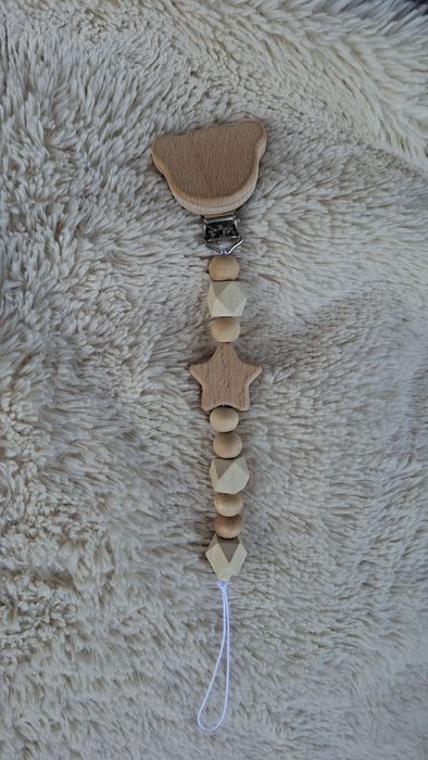 Zawieszka do smoczka drewniana rękodzieło