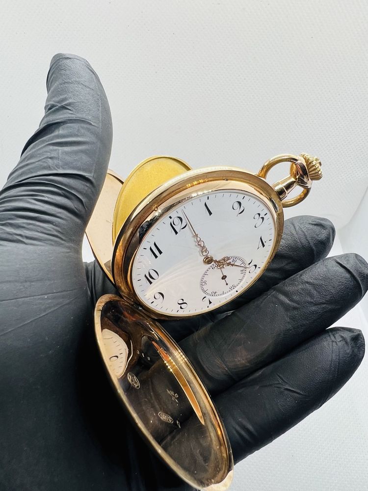 Золотые антикварные часы с ключиком.  Женева. 1850$